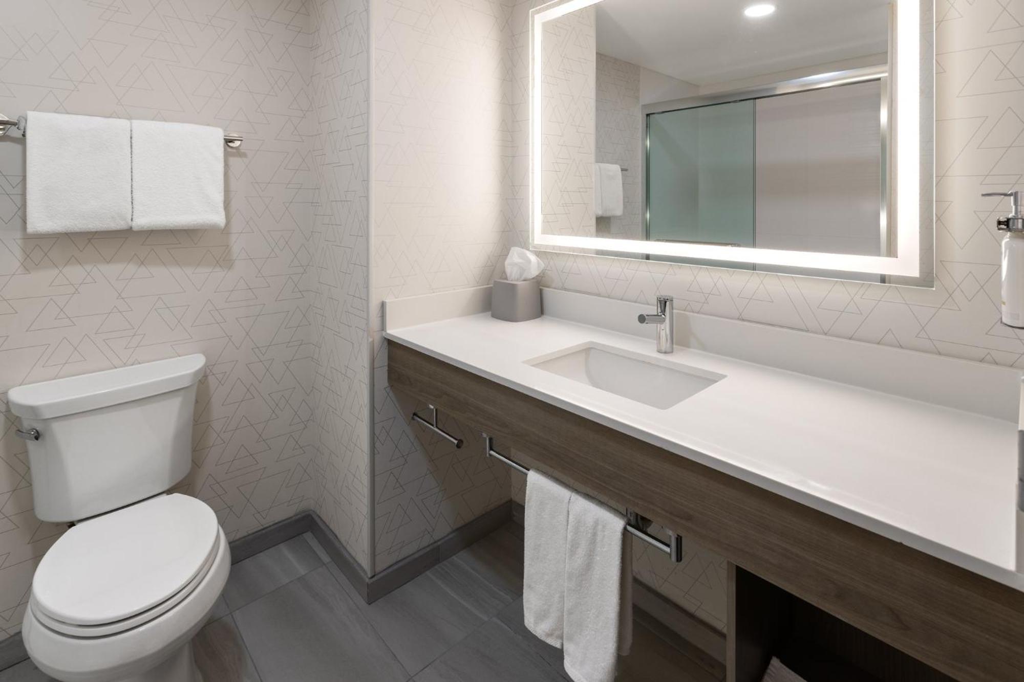 Holiday Inn Express Hotel & Suites Freeport By Ihg Zewnętrze zdjęcie